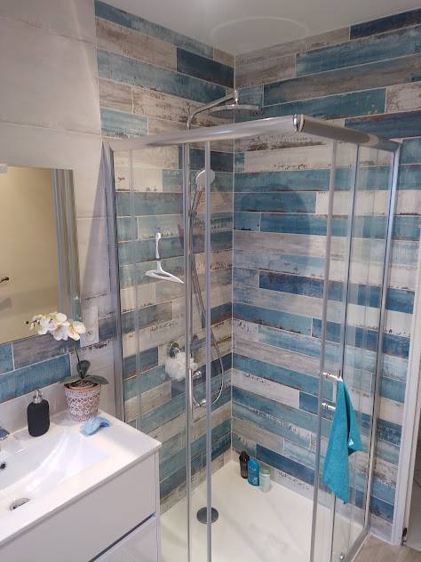 le balch philippe galerie carrelage bleu salle de bain